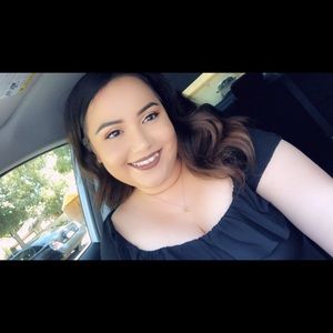 Meet your Posher, Valeria